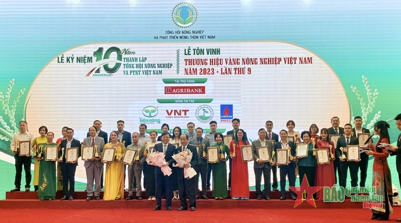 Vinh danh 99 thương hiệu Vàng nông nghiệp Việt Nam năm 2023